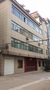 公司側(cè)面展示